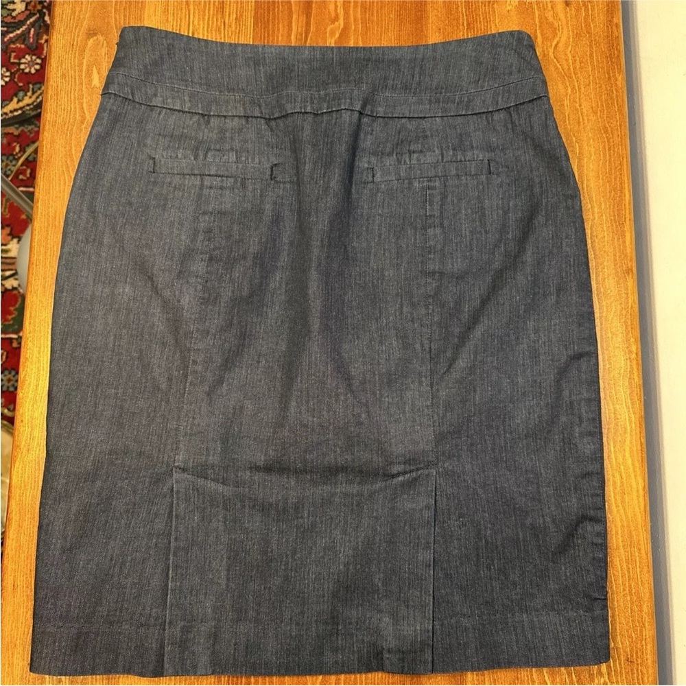 Ann Taylor Loft Size 4 Pencil Skirt Dark Blue Denim-Like Knee Length Pockets - Picture 8 of 13
